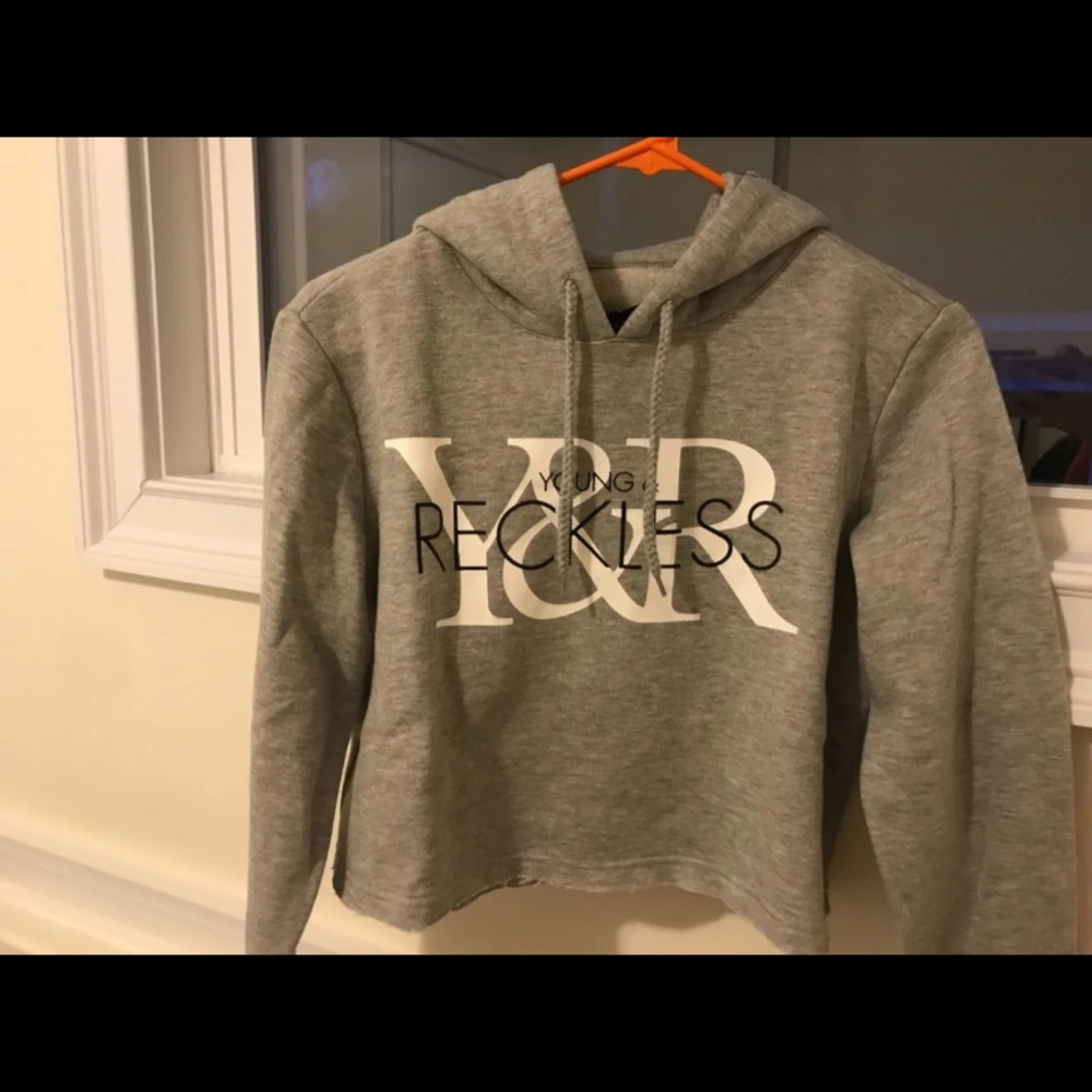 Cropped hoodie